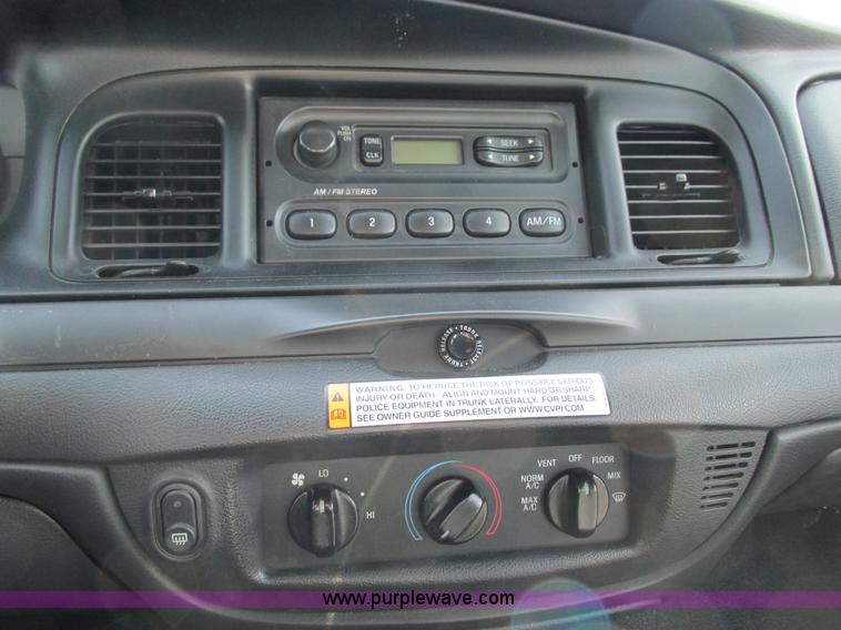 image for item G9368 2006 Ford Crown Victoria Police Interceptor