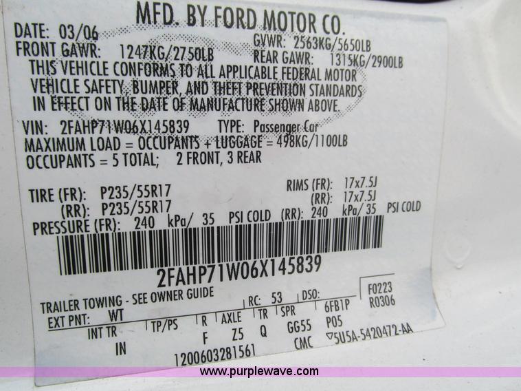 image for item G9368 2006 Ford Crown Victoria Police Interceptor