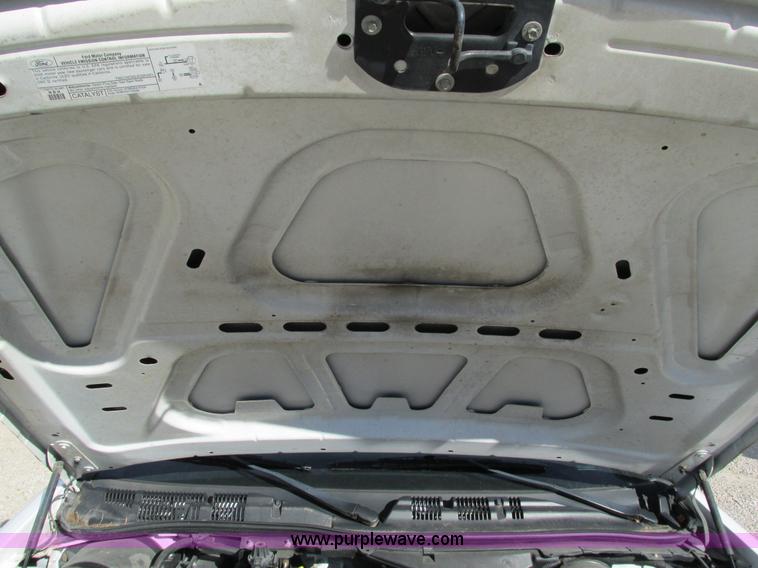 image for item G9368 2006 Ford Crown Victoria Police Interceptor