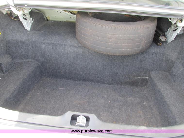 image for item G9368 2006 Ford Crown Victoria Police Interceptor