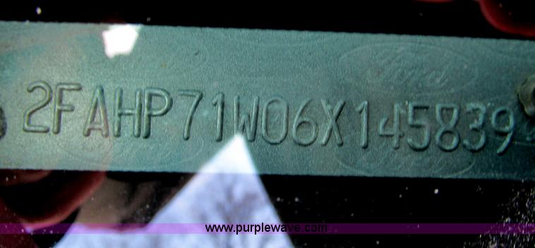 image for item G9368 2006 Ford Crown Victoria Police Interceptor