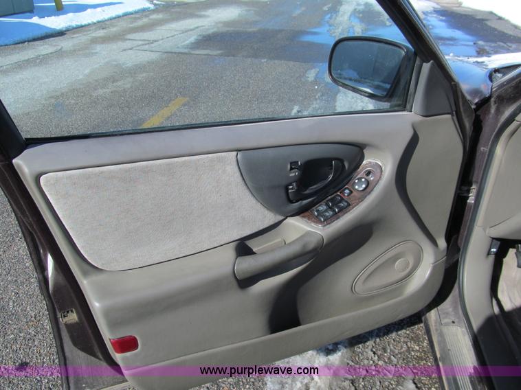 image for item G9536 1998 Chevrolet Malibu LS