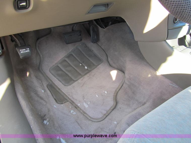 image for item G9536 1998 Chevrolet Malibu LS