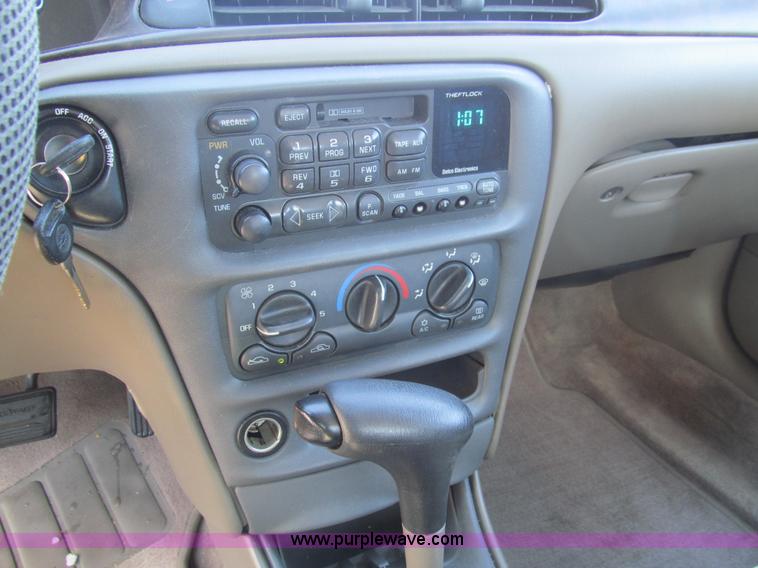 image for item G9536 1998 Chevrolet Malibu LS