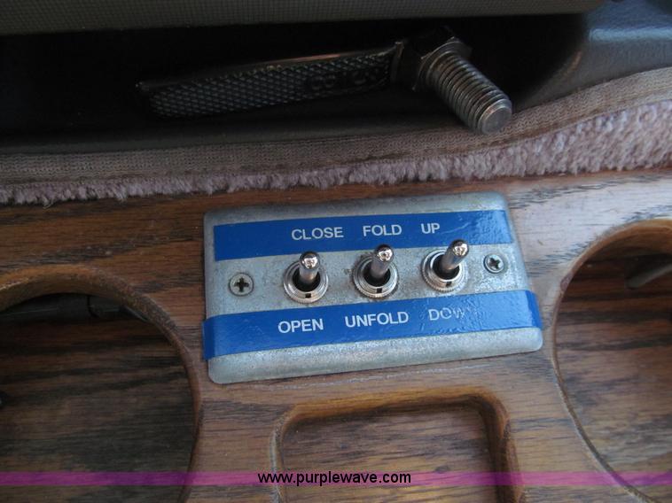 image for item G9578 1993 Ford Econoline E150 van