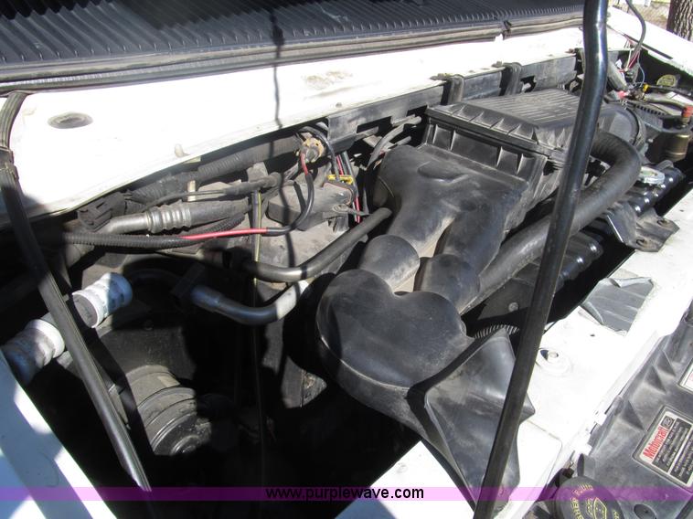 image for item G9578 1993 Ford Econoline E150 van