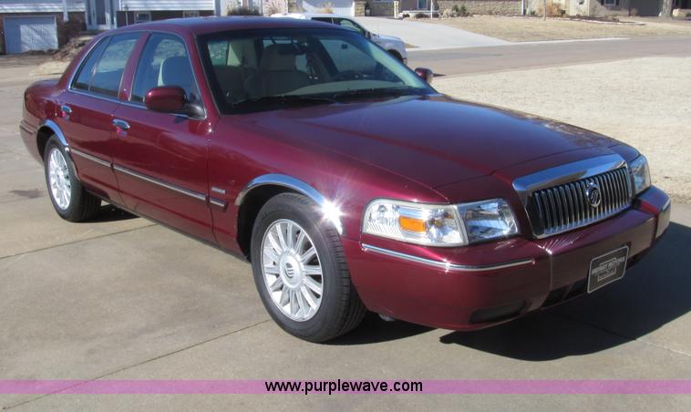 image for item G9579 2010 Mercury Grand Marquis LS Ultimate Edition