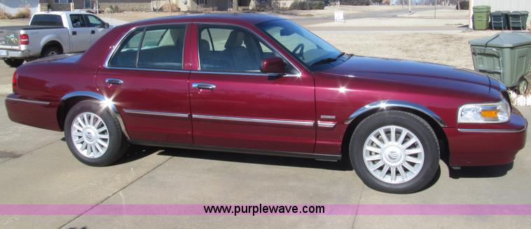 image for item G9579 2010 Mercury Grand Marquis LS Ultimate Edition