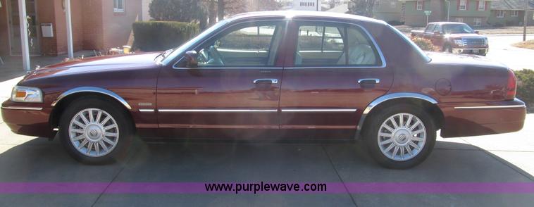 image for item G9579 2010 Mercury Grand Marquis LS Ultimate Edition