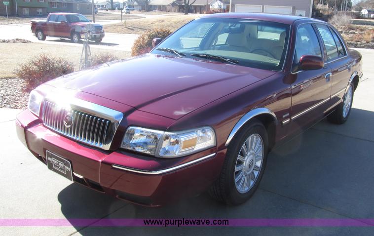 image for item G9579 2010 Mercury Grand Marquis LS Ultimate Edition