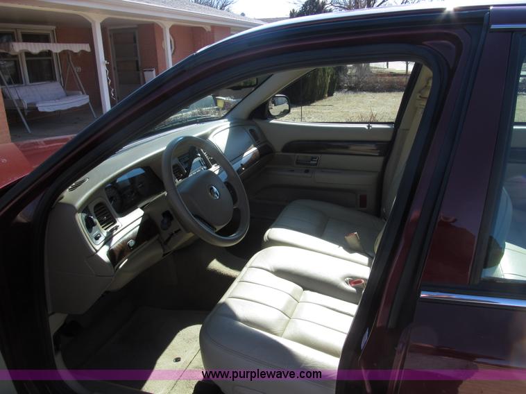 image for item G9579 2010 Mercury Grand Marquis LS Ultimate Edition