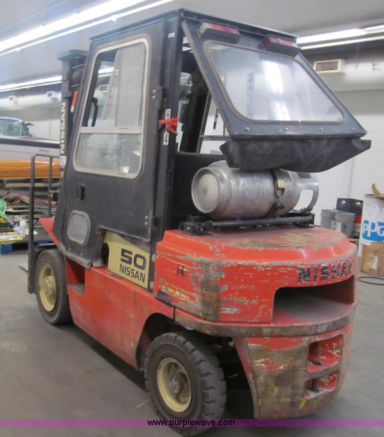 image for item G9603 Nissan 50 forklift