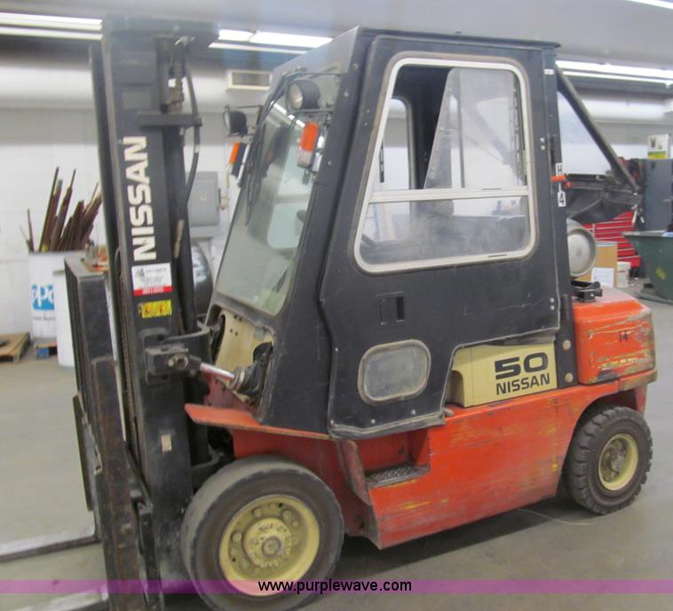 image for item G9603 Nissan 50 forklift