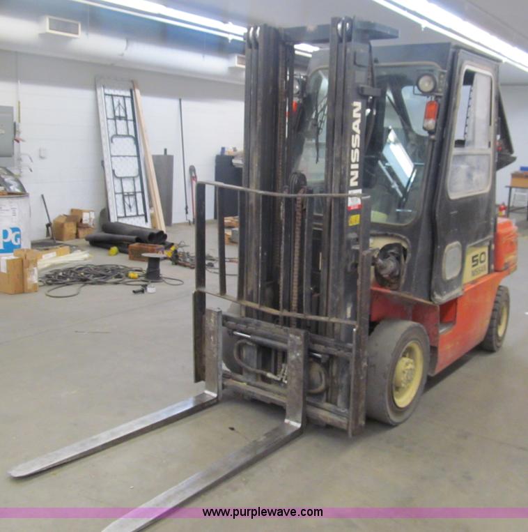 image for item G9603 Nissan 50 forklift