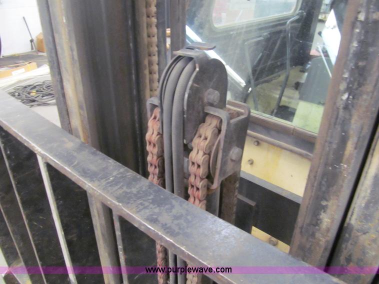 image for item G9603 Nissan 50 forklift