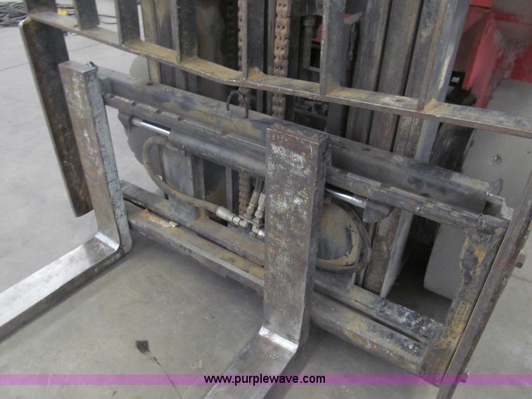 image for item G9603 Nissan 50 forklift