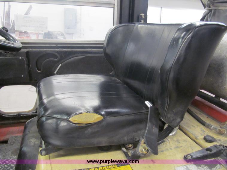 image for item G9603 Nissan 50 forklift