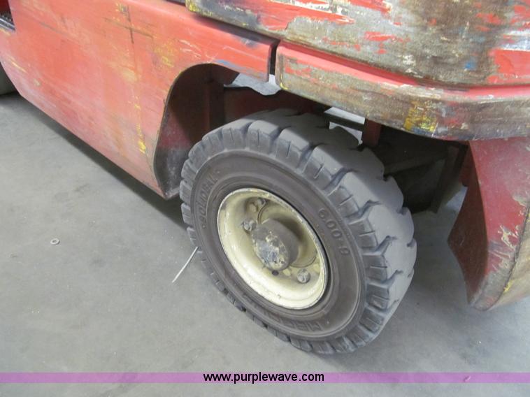 image for item G9603 Nissan 50 forklift