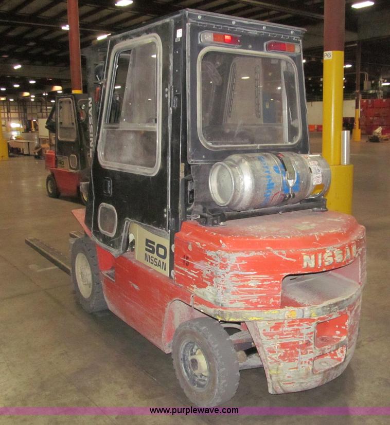 image for item G9605 Nissan 50 forklift