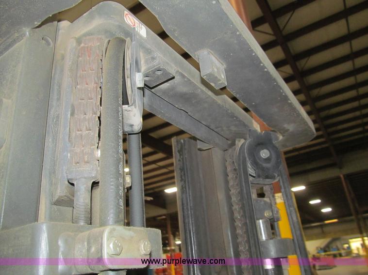 image for item G9605 Nissan 50 forklift