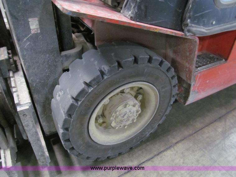 image for item G9605 Nissan 50 forklift