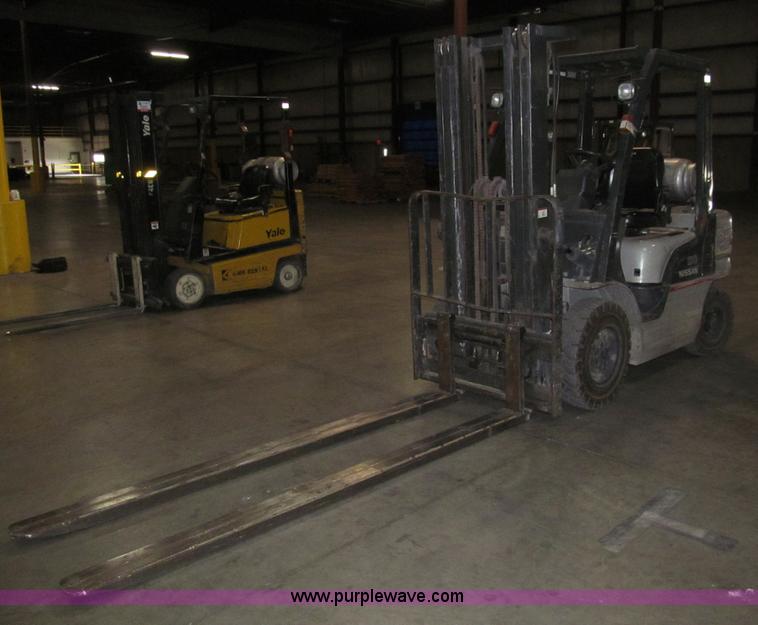 image for item G9608 Nissan 50 forklift