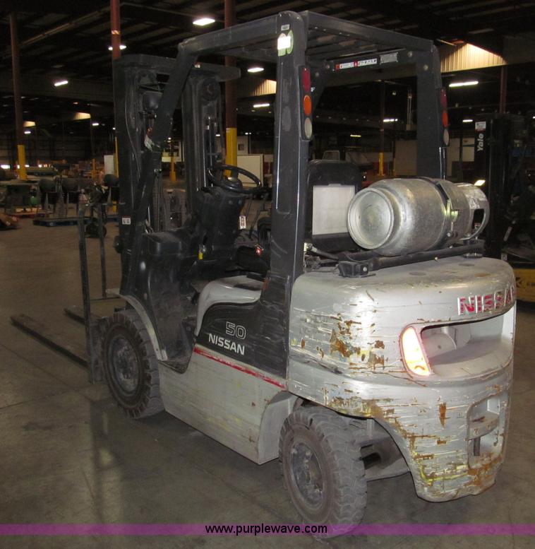 image for item G9608 Nissan 50 forklift