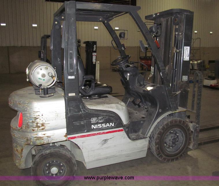 image for item G9608 Nissan 50 forklift