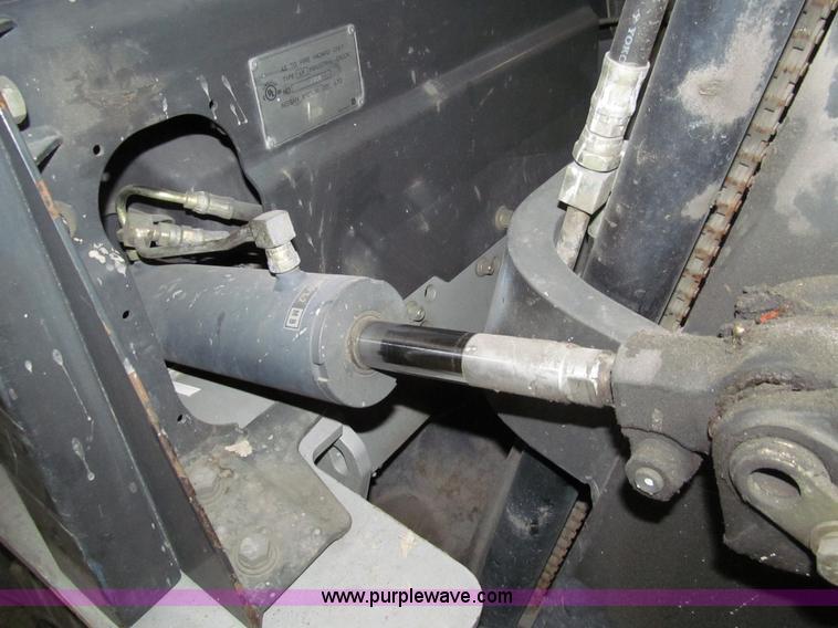 image for item G9608 Nissan 50 forklift