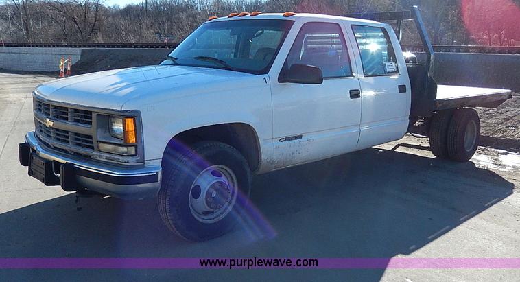 image for item H1274 2000 Chevrolet 3500 Crew Cab flatbed truck