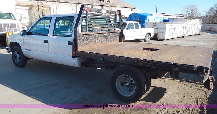 image for item H1274 2000 Chevrolet 3500 Crew Cab flatbed truck