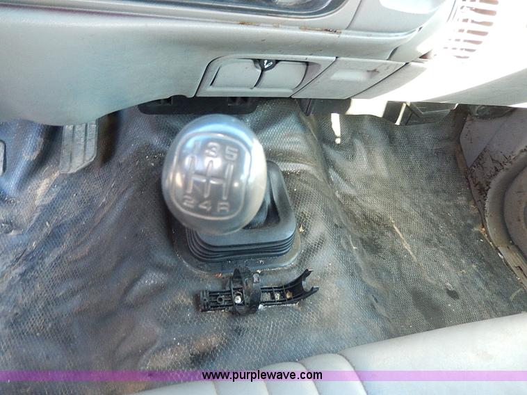 image for item H1274 2000 Chevrolet 3500 Crew Cab flatbed truck