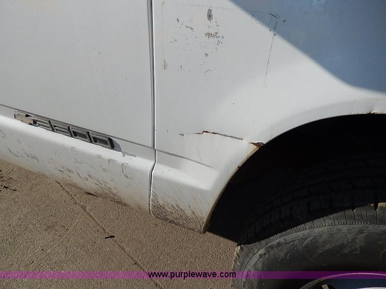 image for item H1274 2000 Chevrolet 3500 Crew Cab flatbed truck