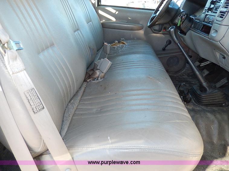 image for item H1274 2000 Chevrolet 3500 Crew Cab flatbed truck