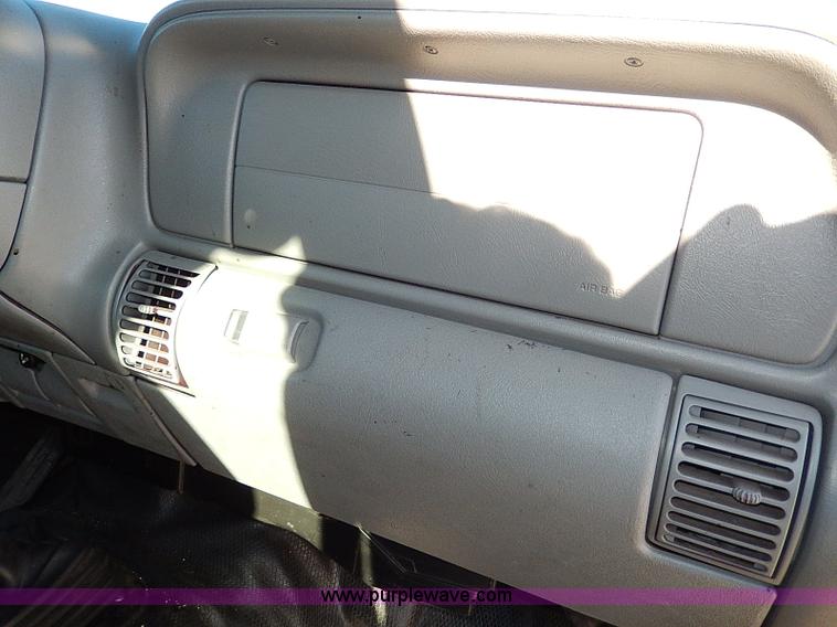 image for item H1274 2000 Chevrolet 3500 Crew Cab flatbed truck