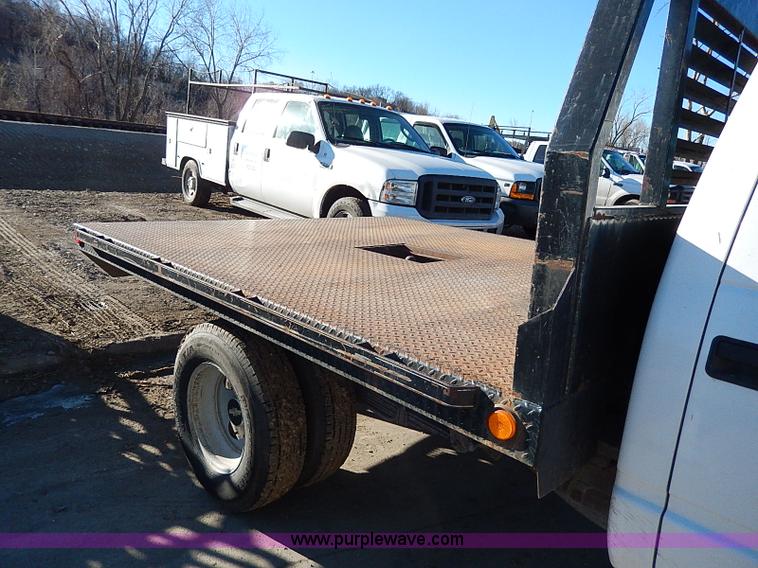 image for item H1274 2000 Chevrolet 3500 Crew Cab flatbed truck
