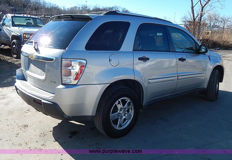 image for item H1275 2005 Chevrolet Equinox LS SUV