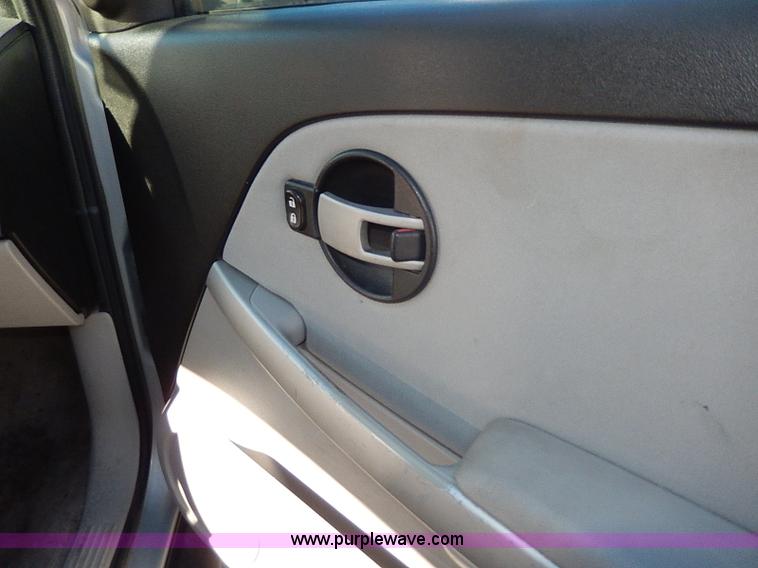 image for item H1275 2005 Chevrolet Equinox LS SUV