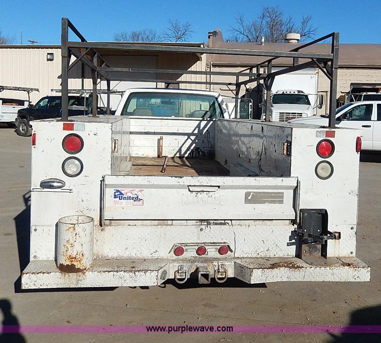 image for item H1278 2001 Chevrolet Silverado 3500 HD utility truck