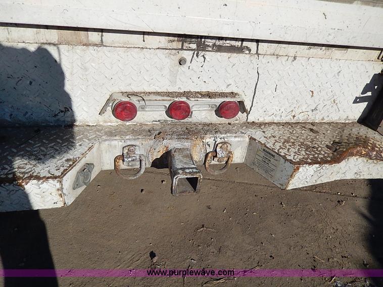 image for item H1278 2001 Chevrolet Silverado 3500 HD utility truck