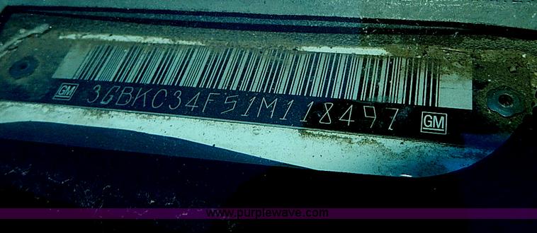 image for item H1278 2001 Chevrolet Silverado 3500 HD utility truck