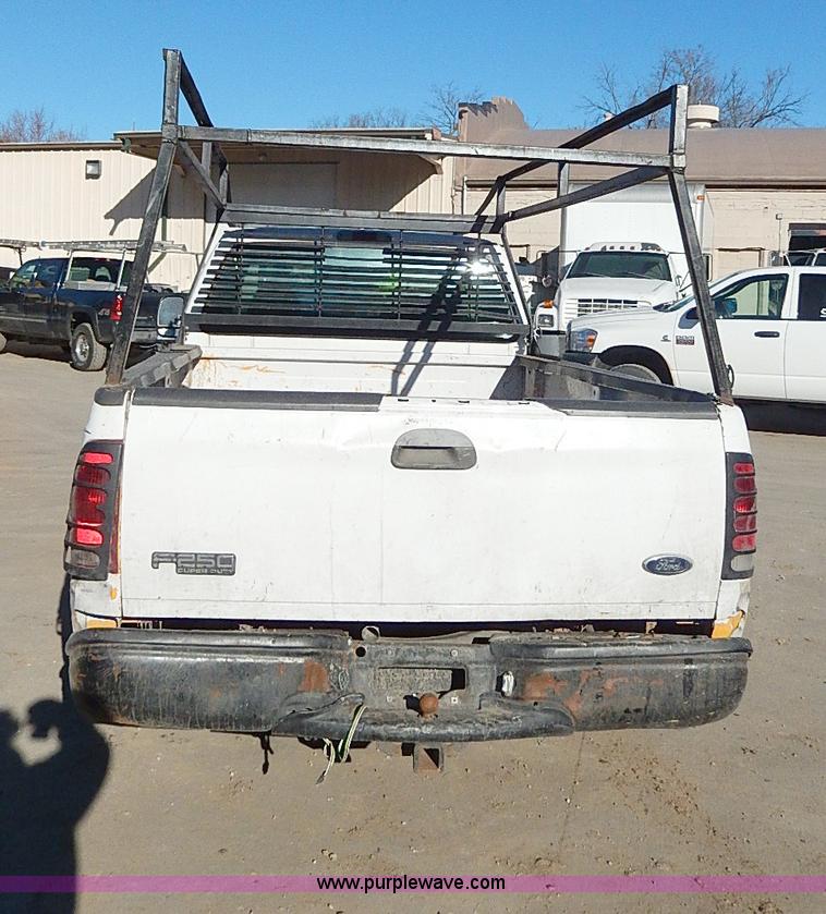image for item H1279 2001 Ford F250 Super Duty Crew Cab pickup truck