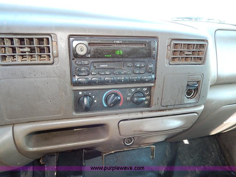 image for item H1279 2001 Ford F250 Super Duty Crew Cab pickup truck