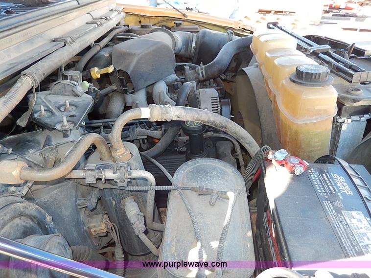 image for item H1279 2001 Ford F250 Super Duty Crew Cab pickup truck