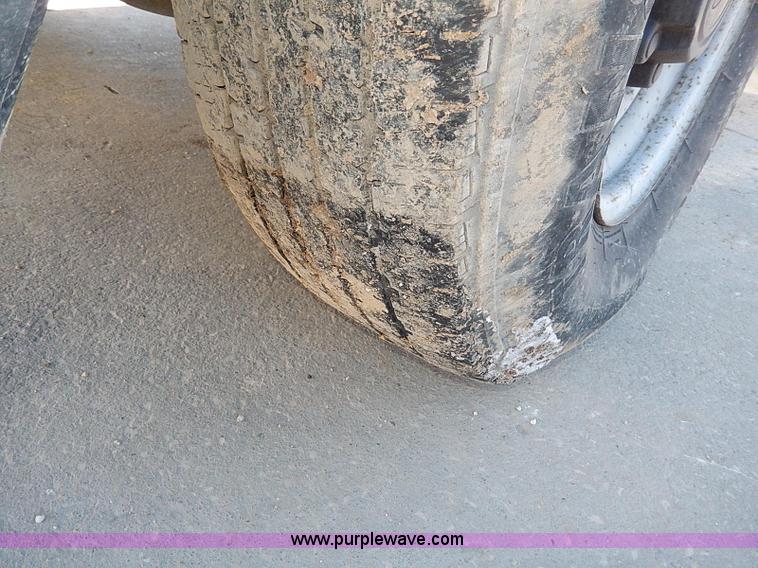 image for item H1279 2001 Ford F250 Super Duty Crew Cab pickup truck