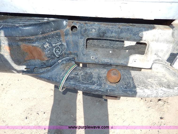 image for item H1279 2001 Ford F250 Super Duty Crew Cab pickup truck