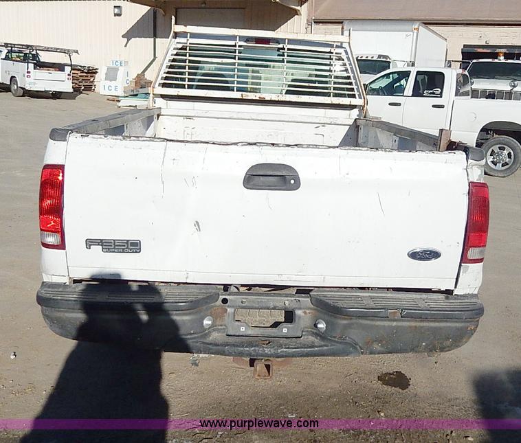 image for item H1280 2000 Ford F250 Super Duty Crew Cab pickup truck