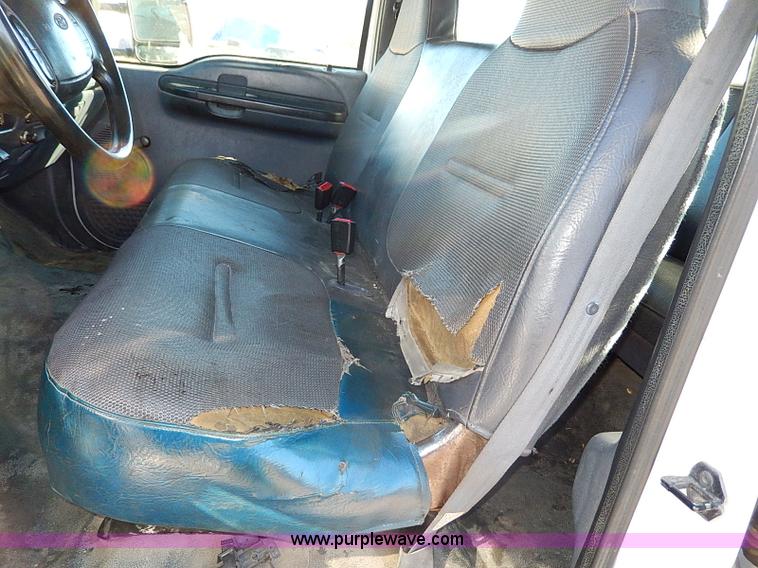 image for item H1280 2000 Ford F250 Super Duty Crew Cab pickup truck