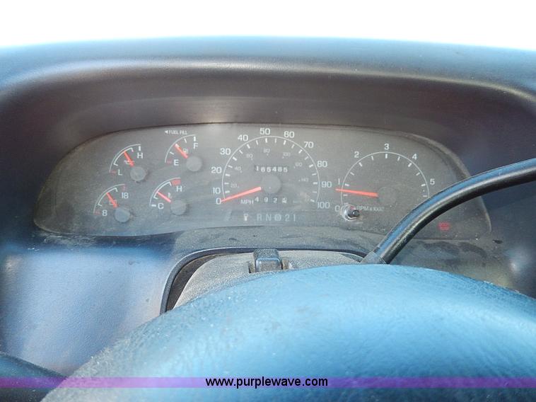 image for item H1280 2000 Ford F250 Super Duty Crew Cab pickup truck