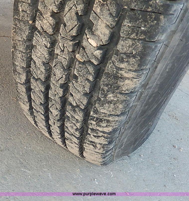 image for item H1280 2000 Ford F250 Super Duty Crew Cab pickup truck